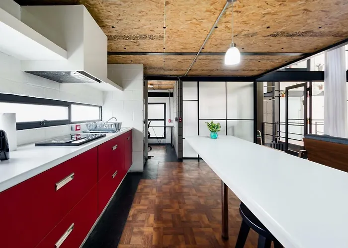 Apartamento Cozy Loft With Balcony