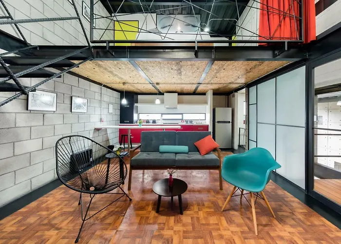 Apartamento Cozy Loft With Balcony